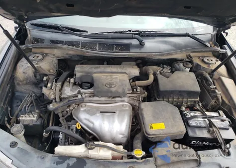 2012 Toyota Camry Base z USA, uszkodzony, nr VIN 4T1BF1FK8CU111572